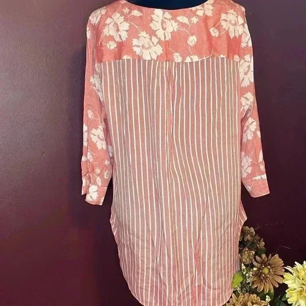 Pretty CJ Banks Peach Floral Women’s 1X Blouse - Picture 4 of 10